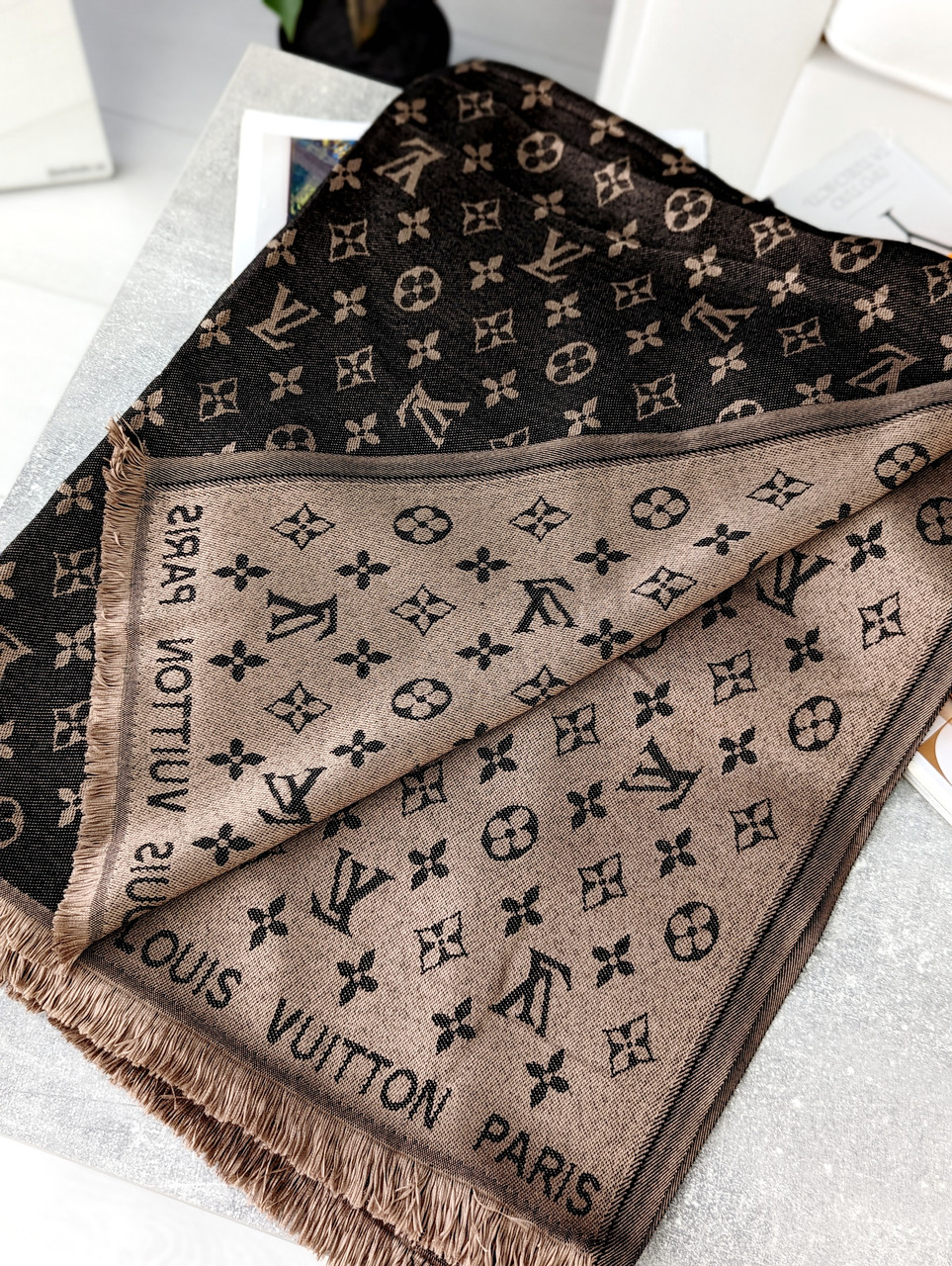 ПАЛАНТИН ШАРФ, ХУСТКА LOUIS VUITTON Луї Віттон шоколадно-коричневий