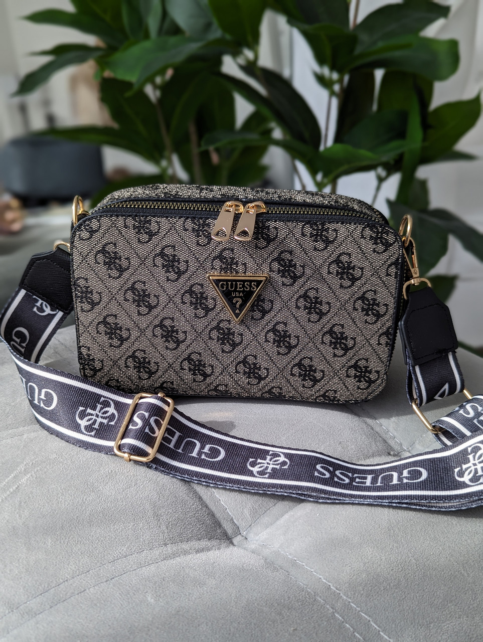 Сумка жіноча Guess, сіра Гесс крос-боді міні лого