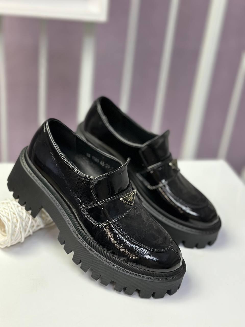 Лофери жіночі чорні з натуральної шкіри туфлі повсякденні весна осінь, фото 1