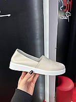 Мокасани жіночі бежеві з натуральної шкіри весна літо легкі стильні