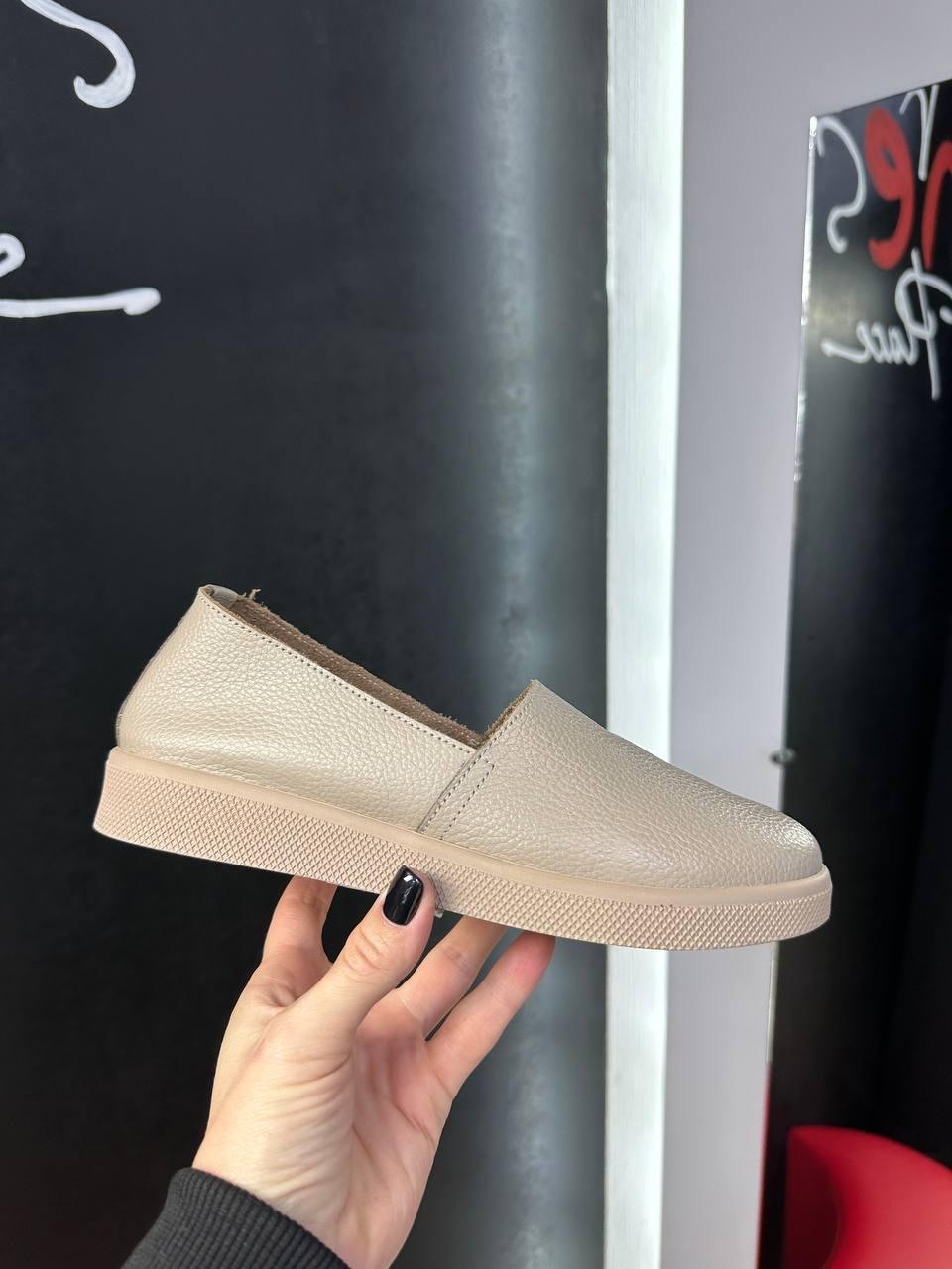 Мокасани жіночі бежевий із натуральної шкіри весна літо легкі стильні, фото 1