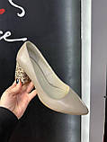 Туфлі жіночі бежеві на широкому підборі леопард класичні натуральна шкіра, фото 5