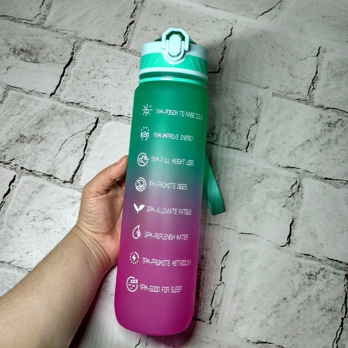 Пляшка спортивна для води з ручкою та трубочкою пластик soft-touch Різнокольорова 1000 мл 27,5х7 см (67-4315)
