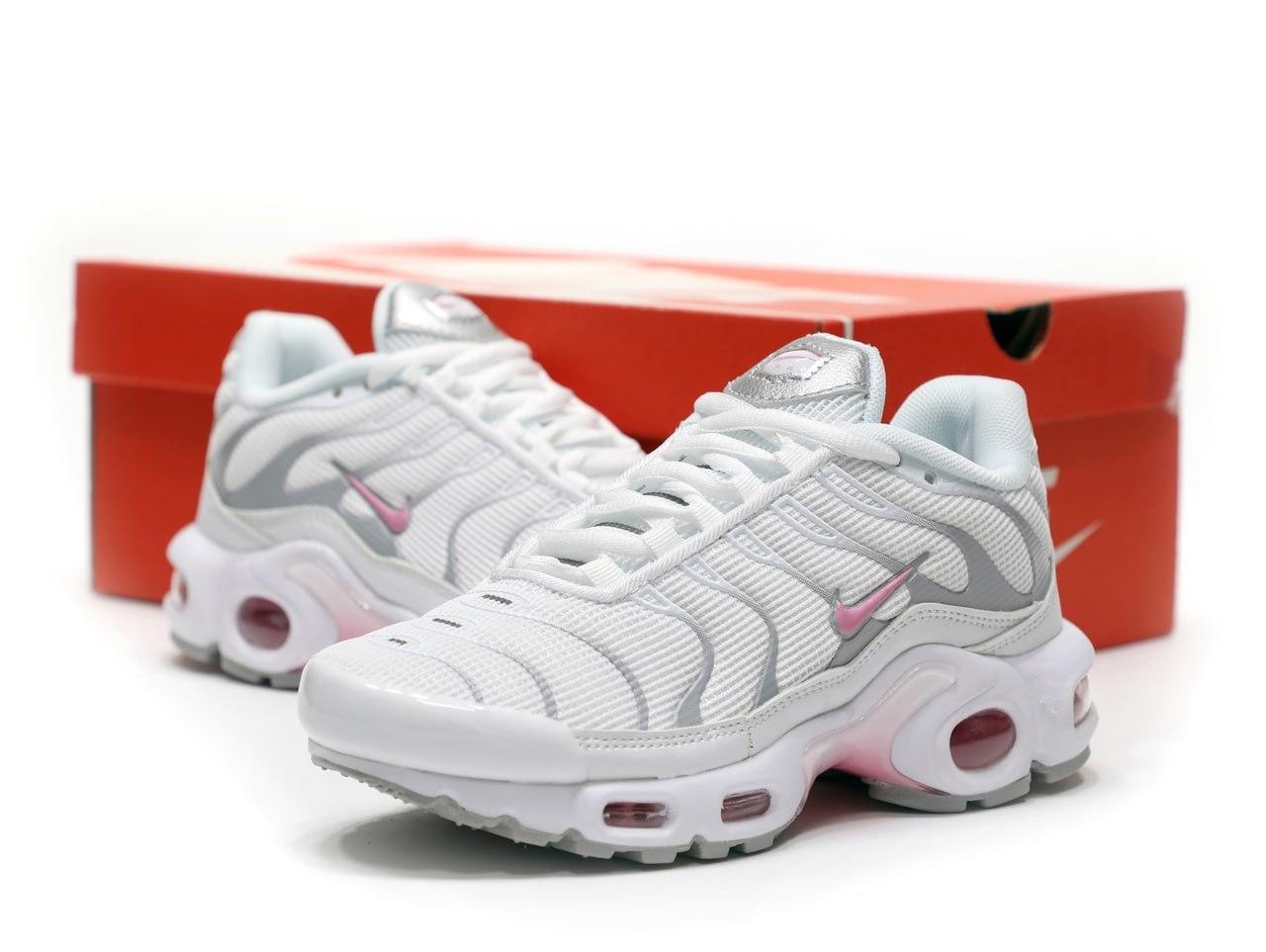 Жіночі білі Кросівки Nike Air Max Plus TN