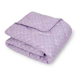 Двоспальна літня ковдра мікрофібра / холофайбер тонка стьобана 175х215 однотонна бузкова, фото 1