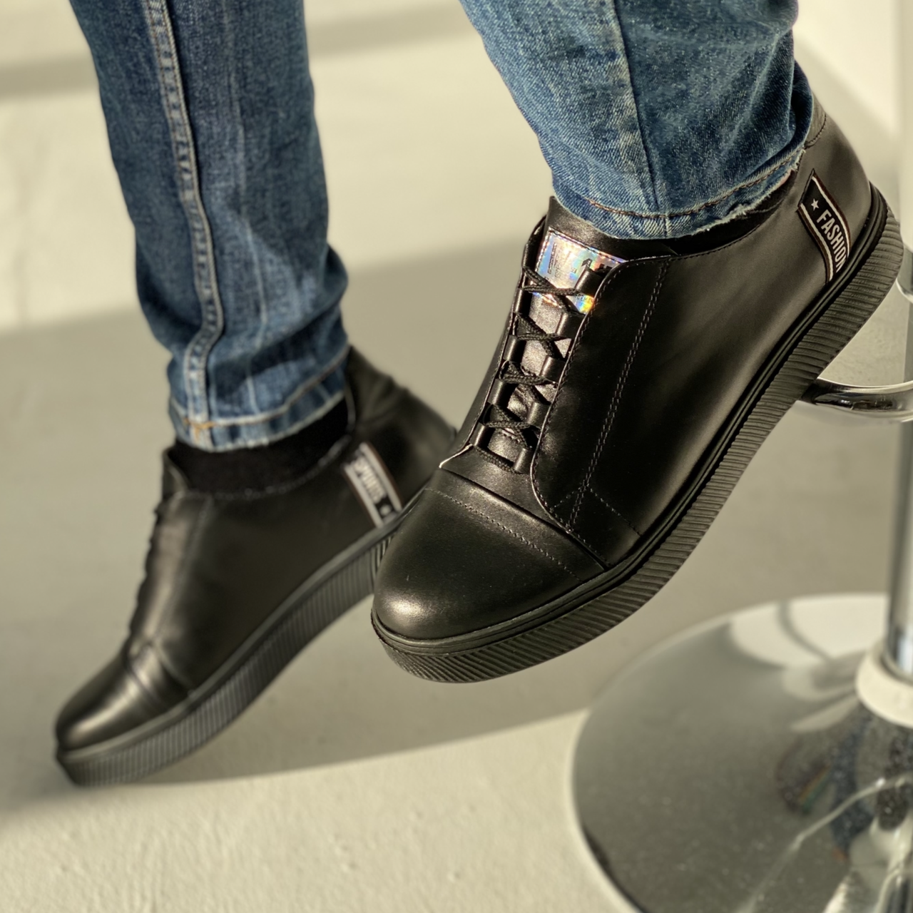 Кеди чоловічі шкіряні повсякденні чорного кольору "Style Shoes"