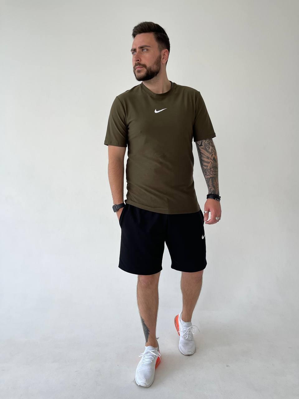 Чоловічий спортивний костюм хакі літній футболка та шорти Nike молодіжний стильний комплект для підлітка хлопця