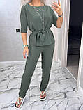 Стильний літній костюм жіночий брючний зелений жіночий літній костюм із брюками легкий костюмчик на літо, фото 6