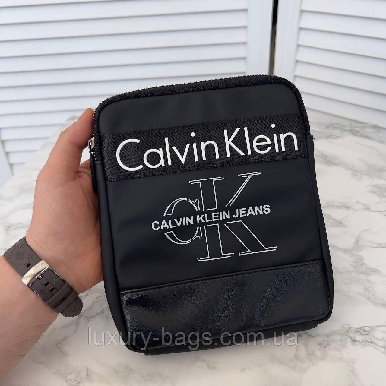 Класична чоловіча сумка через плече Calvin Klein