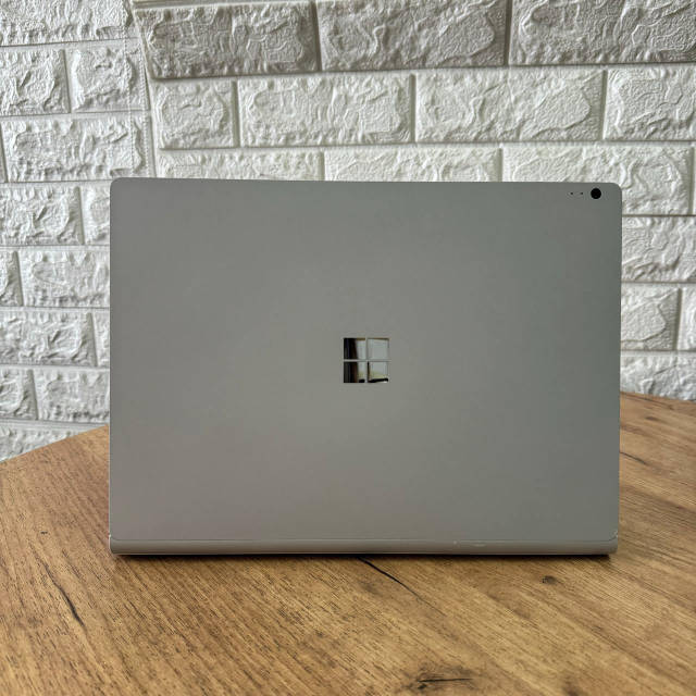 Сенсорний Microsoft Surface Book 2 13.5''(3000x2000) IPS Touch i7