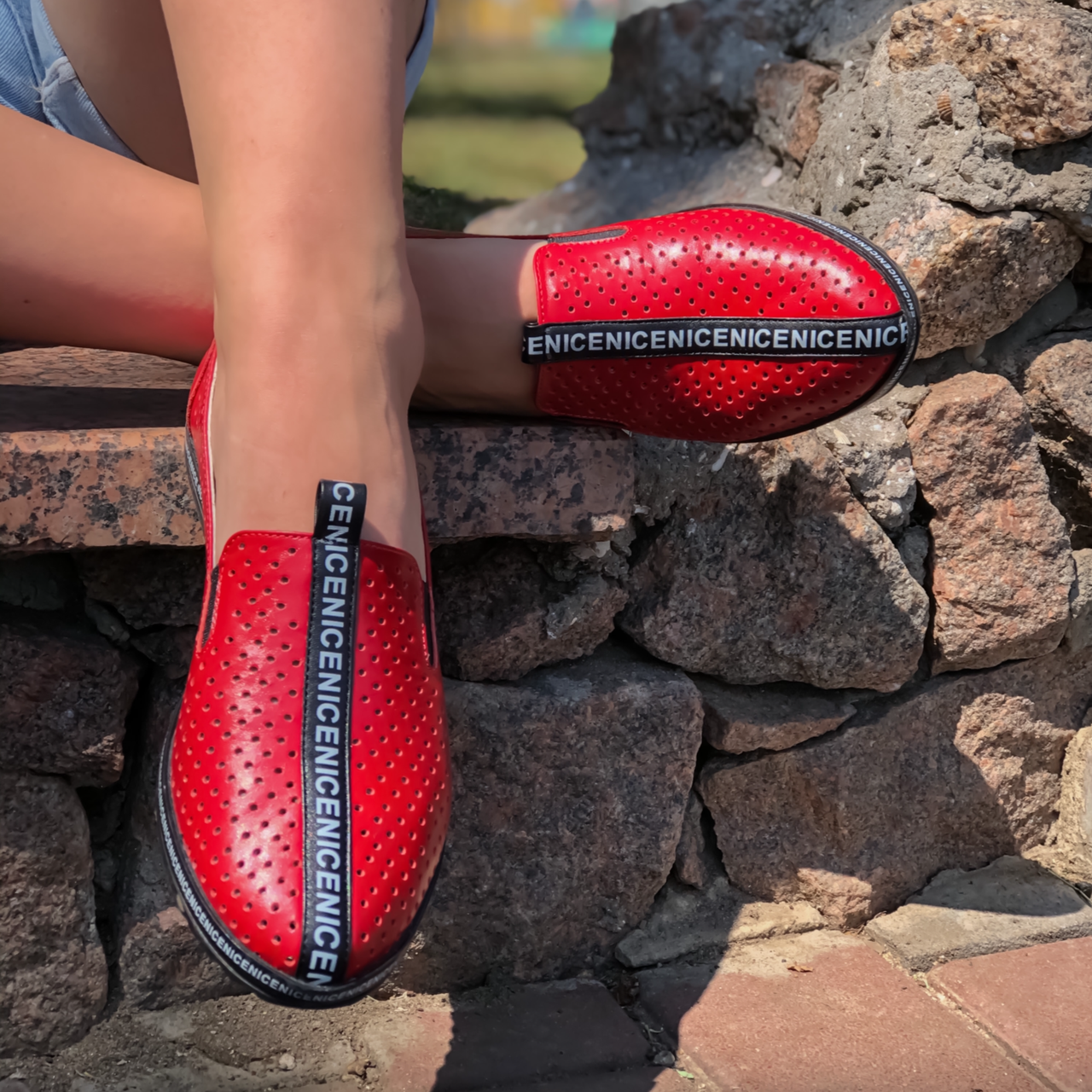 Літні балетки з перфорацією червоного кольору “Style Shoes”