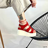 Жіночі босоніжки на платформі танкетці, жіночі червоні босоніжки на платформі, фото 8