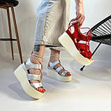 Жіночі босоніжки на платформі танкетці, жіночі червоні босоніжки на платформі, фото 10