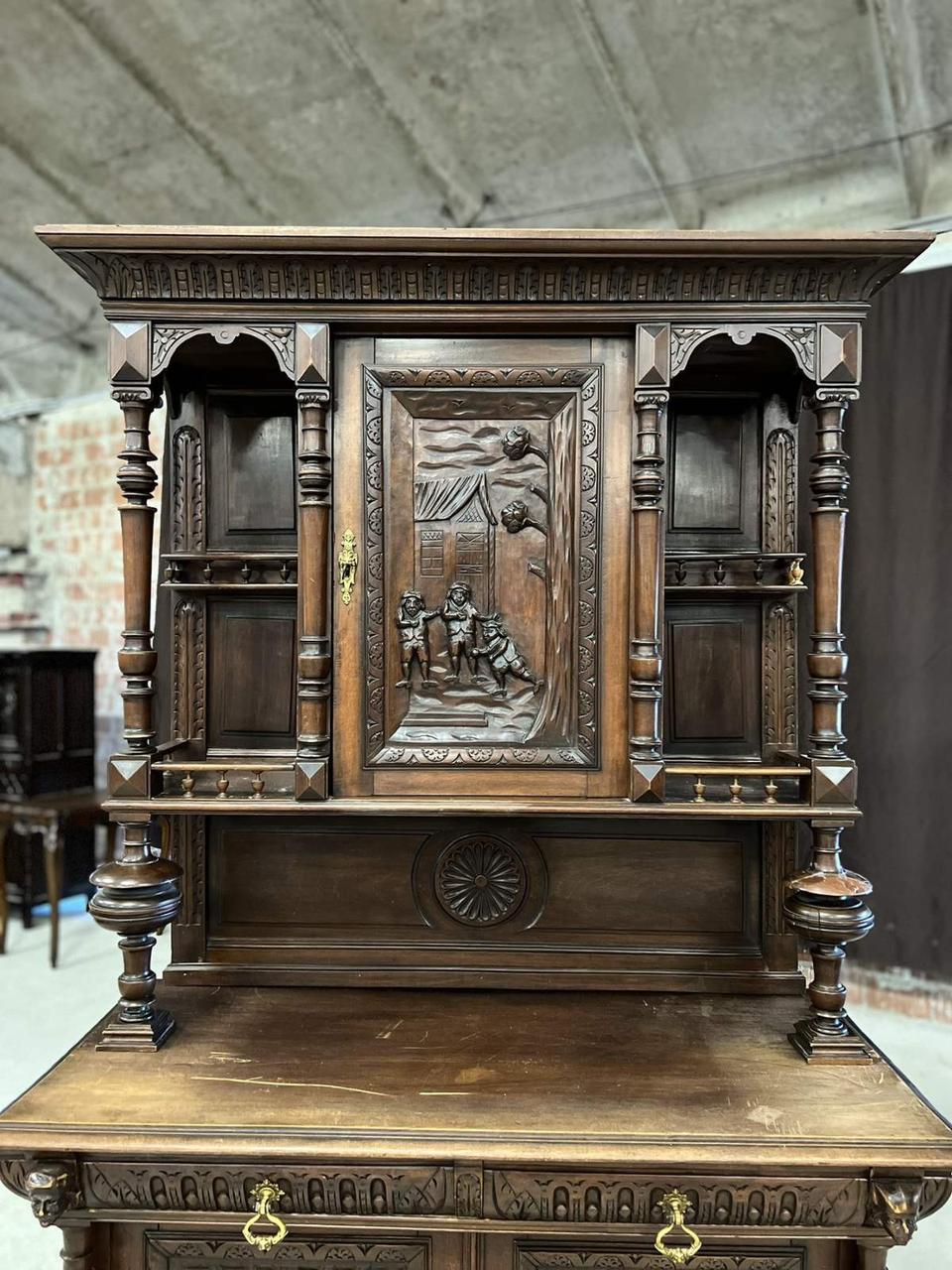 Буфет Антикварний - ХІХ ст. Деревʼяний, ручна різьба по дереву., фото 1