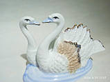 Статуетка декоративна лебеді пара свадьба Фігурка фарфорова два лебеді Декоративна фарфорова фігурка лебеді, фото 2