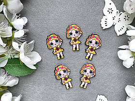 Кабашон "Кукла LОЛ (LOL) з бантом жовте волосся зі стразами" 3,5 х 2 см, 20 шт./пач. опт