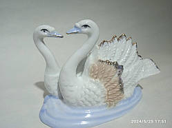 Статуетка декоративна лебеді пара свадьба Фігурка фарфорова два лебеді Декоративна фарфорова фігурка лебеді