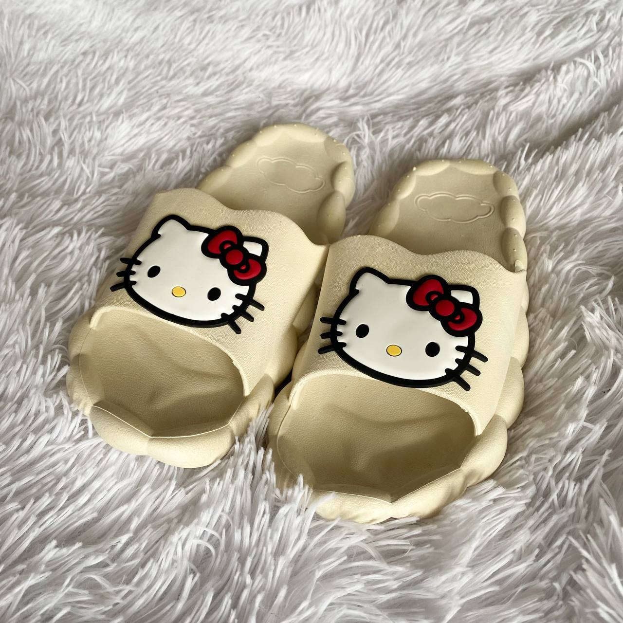 Підліткові шльопанці Hello Kitty тапочки домашні дитячі, фото 1