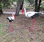 Садові фігури пара лелек - садовий декор з кераміки на металевих лапках, фото 3