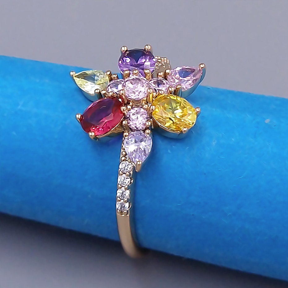 Каблучка XР. Позолота 18К. Камені: кольоровий циркон. Є: 18р