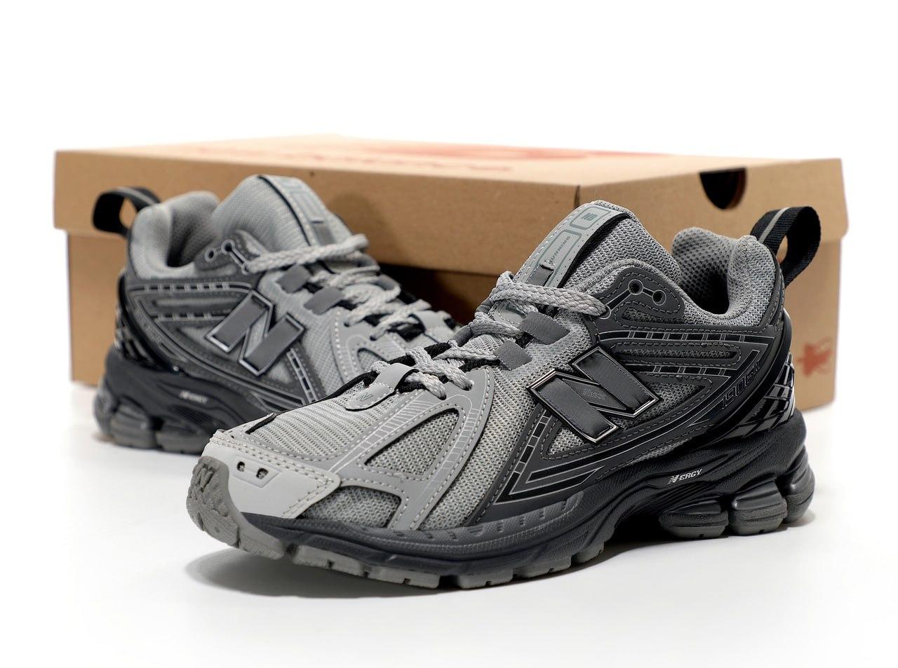 Чоловічі сірі кросівки New Balance 1906R