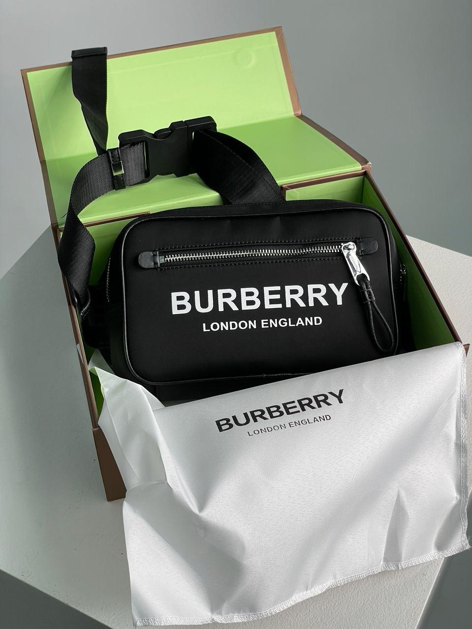 Чорна Сумка Бананка Burberry, фото 1