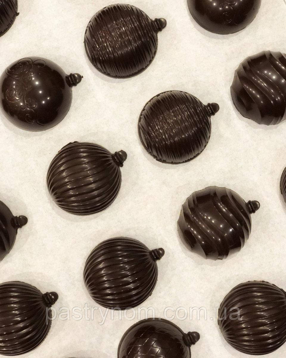 Форма "Новорічні кульки великі" 7 см Valrhona 1 шт