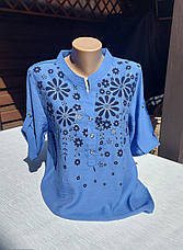 Жіноча блуза синього кольору з принтом, рукав трансформер розміри XL, 2XL, фото 2