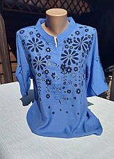 Жіноча блуза синього кольору з принтом, рукав трансформер розміри XL, 2XL, фото 3