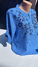Жіноча блуза синього кольору з принтом, рукав трансформер розміри XL, 2XL, фото 4
