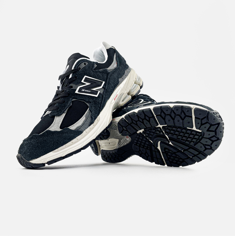 Чоловічі кросівки New Balance 2002R Protection Pack Black Нью Баланс чорні замшеві повсякденні рвані весна осінь