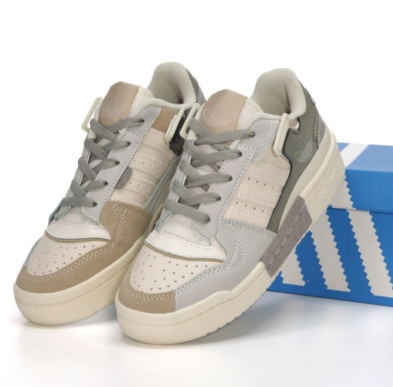 Жіночі кросівки кеди Adidas Forum Low 84 весна-осінь повсякденні замшеві. Живе фото, фото 1