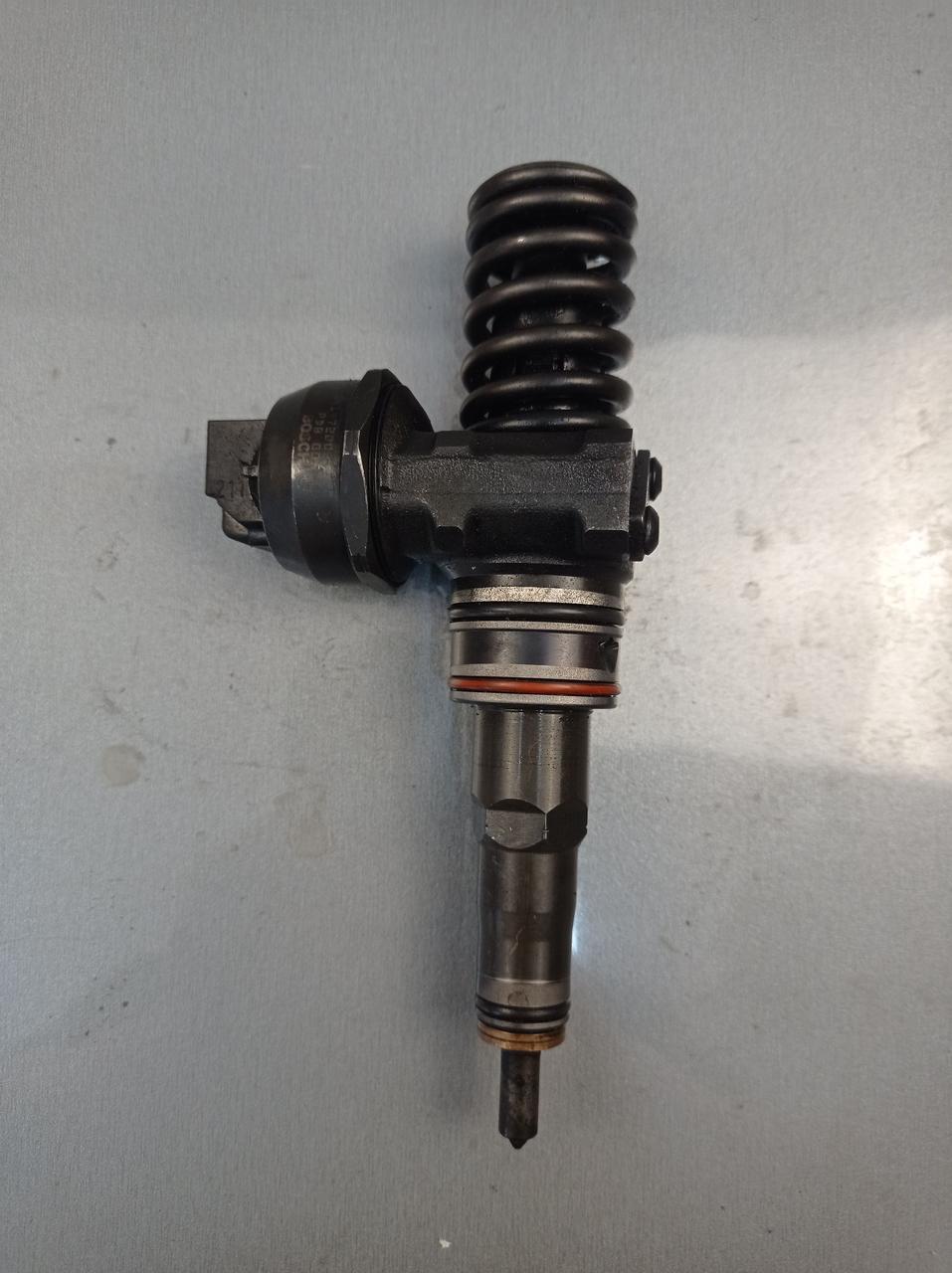 VW Sharan 1.9TDI 1995-2010 Насос форсунка 038130073AK