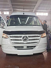 Козирьок на лобове скло (чорний глянець, 5мм) для Mercedes Sprinter W907/W910 2018- рр