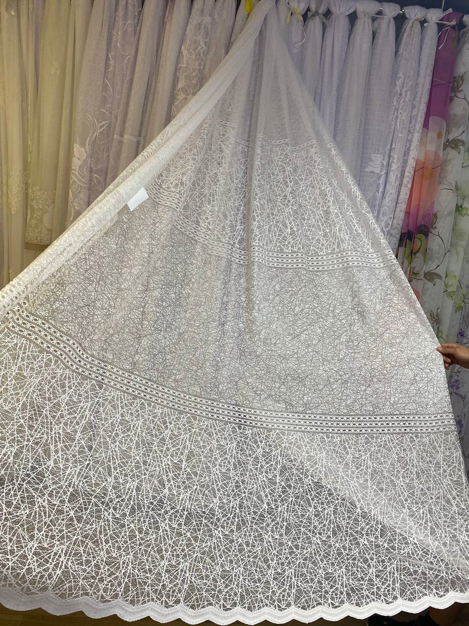 Тюль жакард заввишки 2,9 м. біла