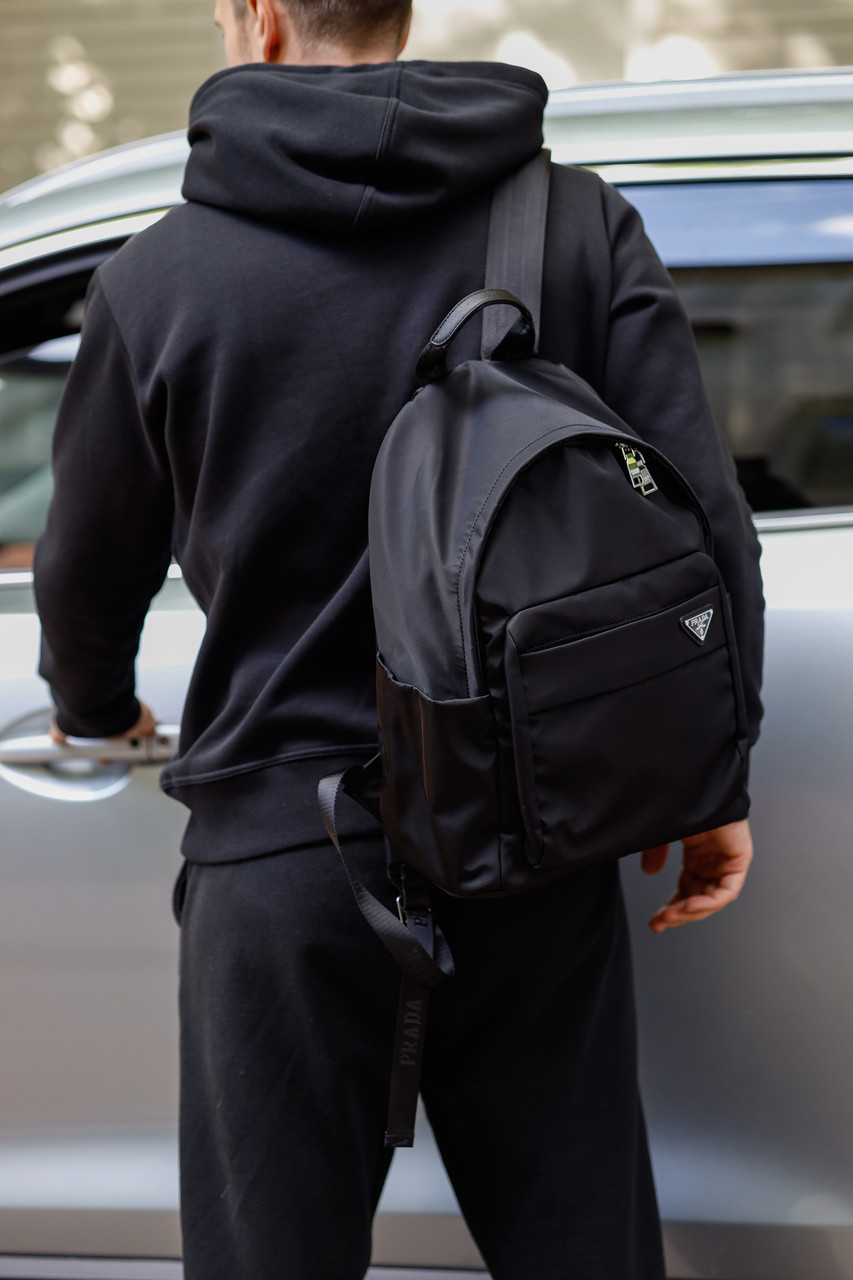 Чоловічий рюкзак Прада чорний Prada Black Re-Nylon and Saffiano Leather Backpack