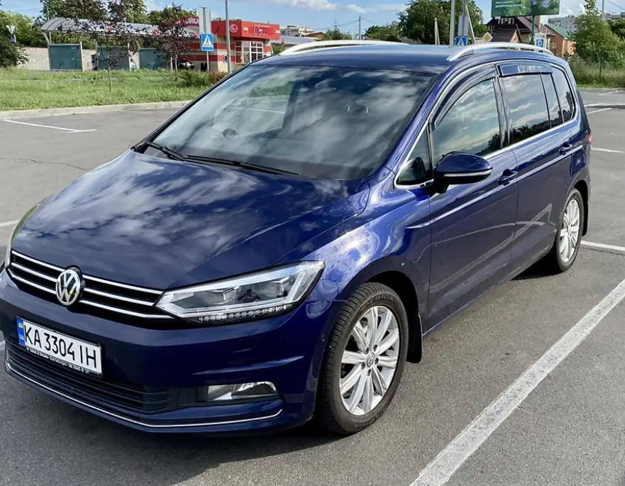 Дефлектори вікон (вітровики) Volkswagen Touran 2015-2020 (Hic)