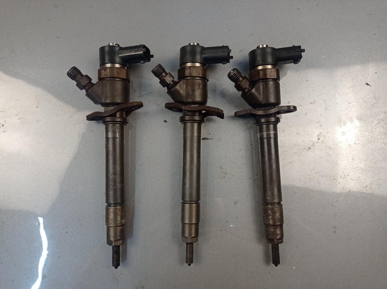 Форсунка Volvo V70 2.4td D5 2001-2006 0445110078