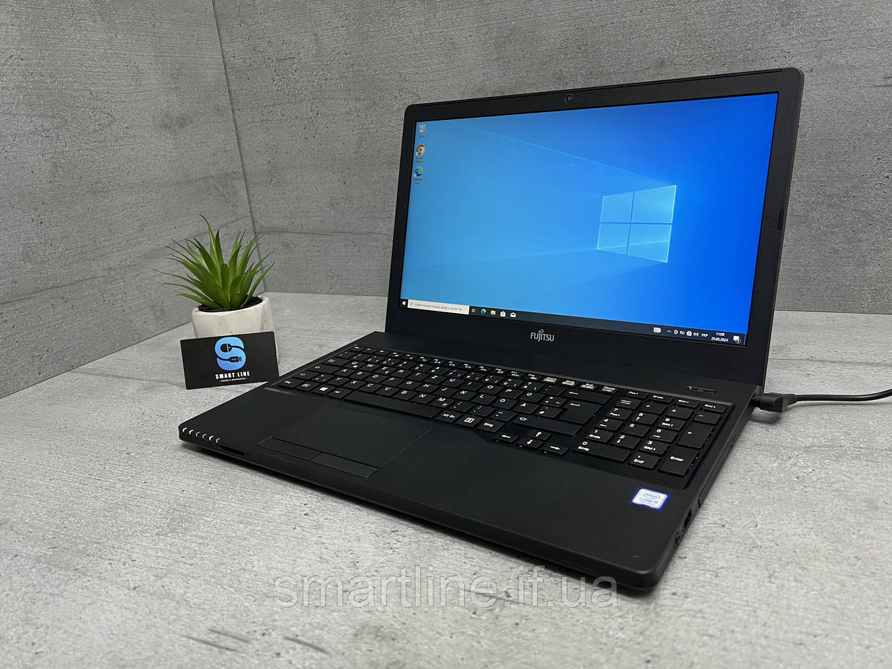 I5-7200U 8gb 240gb ips ssd ddr4 Мультимедійний ноутбук Fujitsu A357