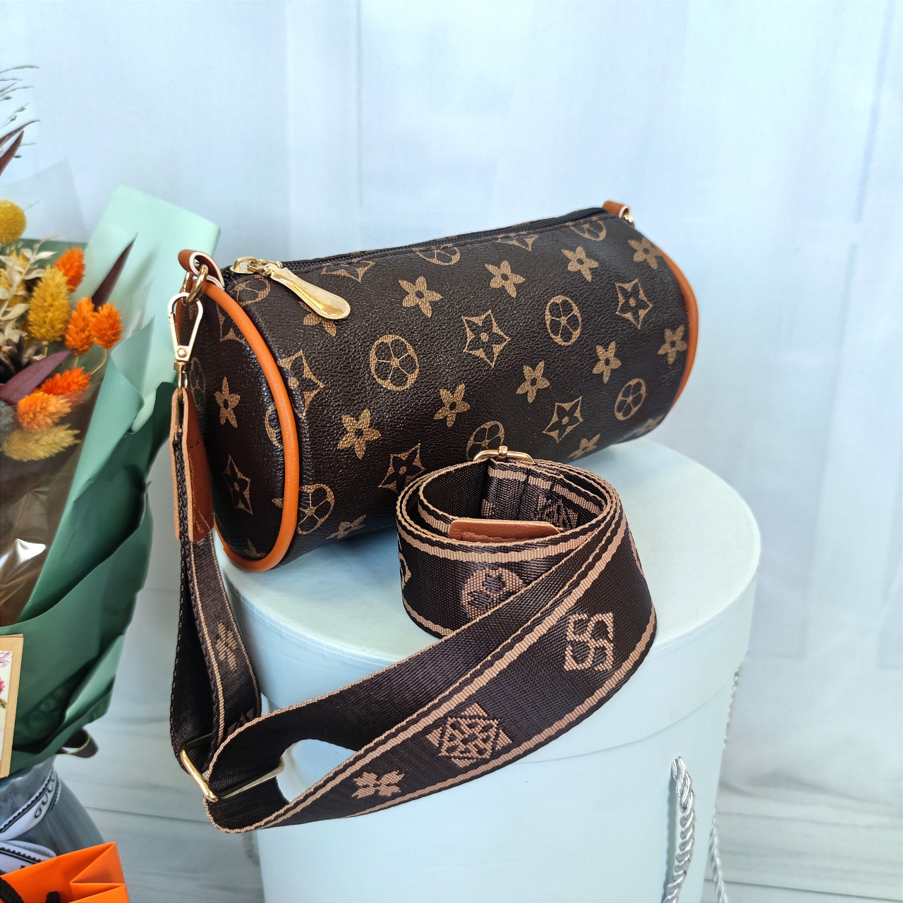 Фірмова сумка для дівчини підлітка Louis Vuitton