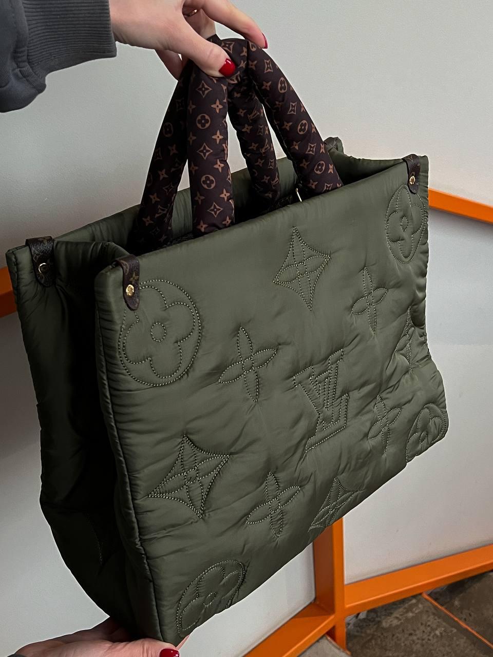 Жіноча сумка Louis Vuitton PUFF Onthego GM Dark Green (Зелена) Луі Віттон містка сумка текстиль 1 відділення