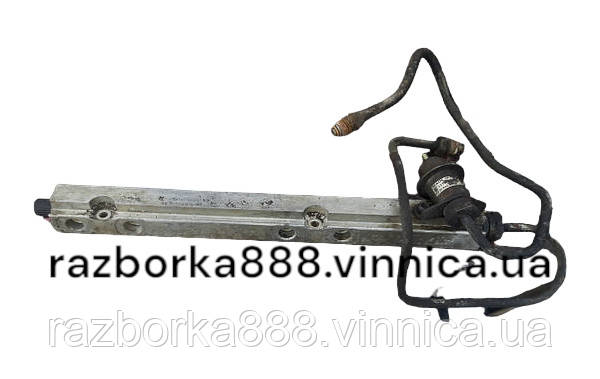 Рампа форсунок Ваз 2109-21099 2110-2112 2111-1144010-10 б.у
