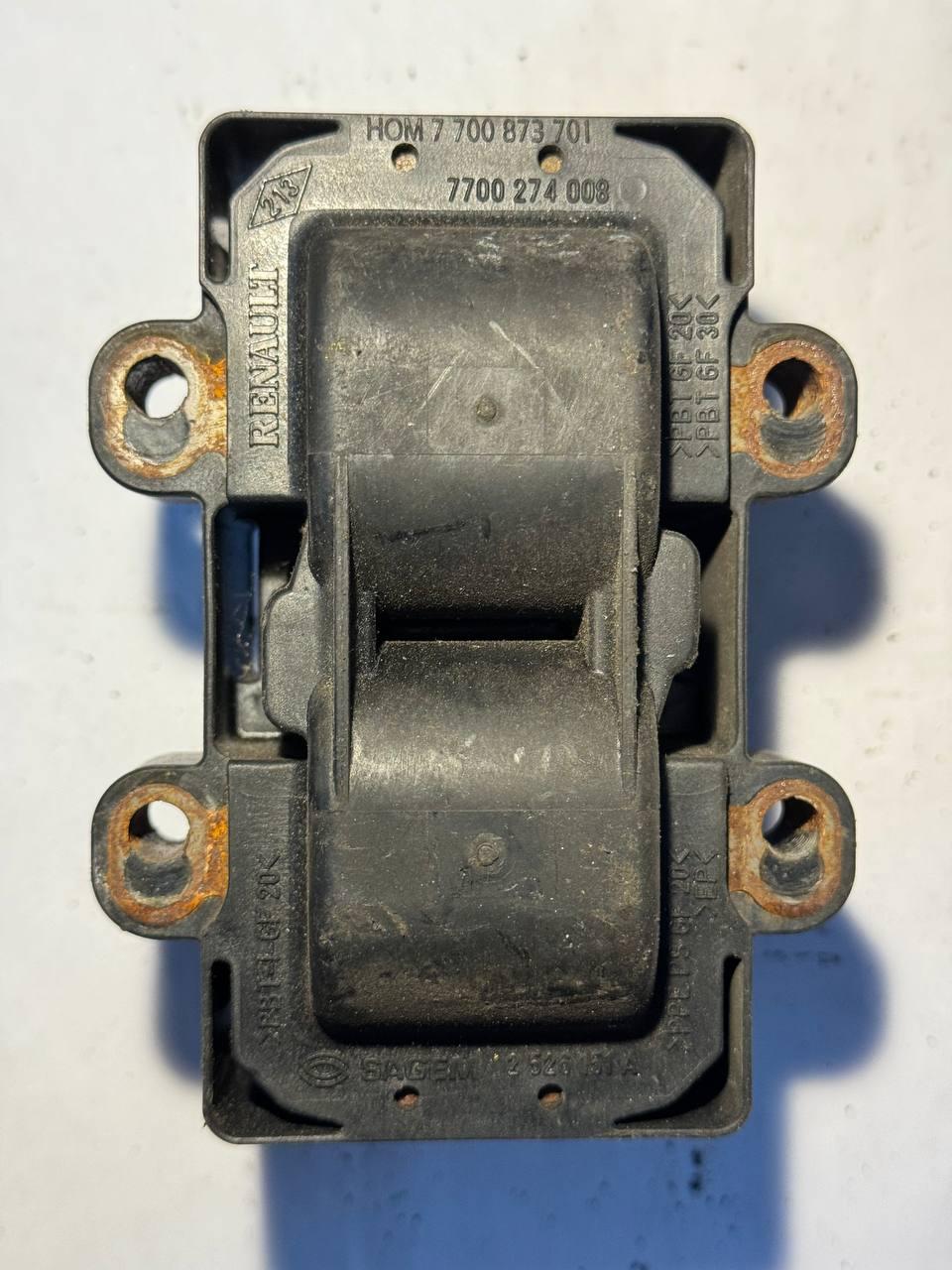 Котушка запалювання Renault Sagem 77 00 873 701 / 7700873701 / 7700274008 / 2526151A