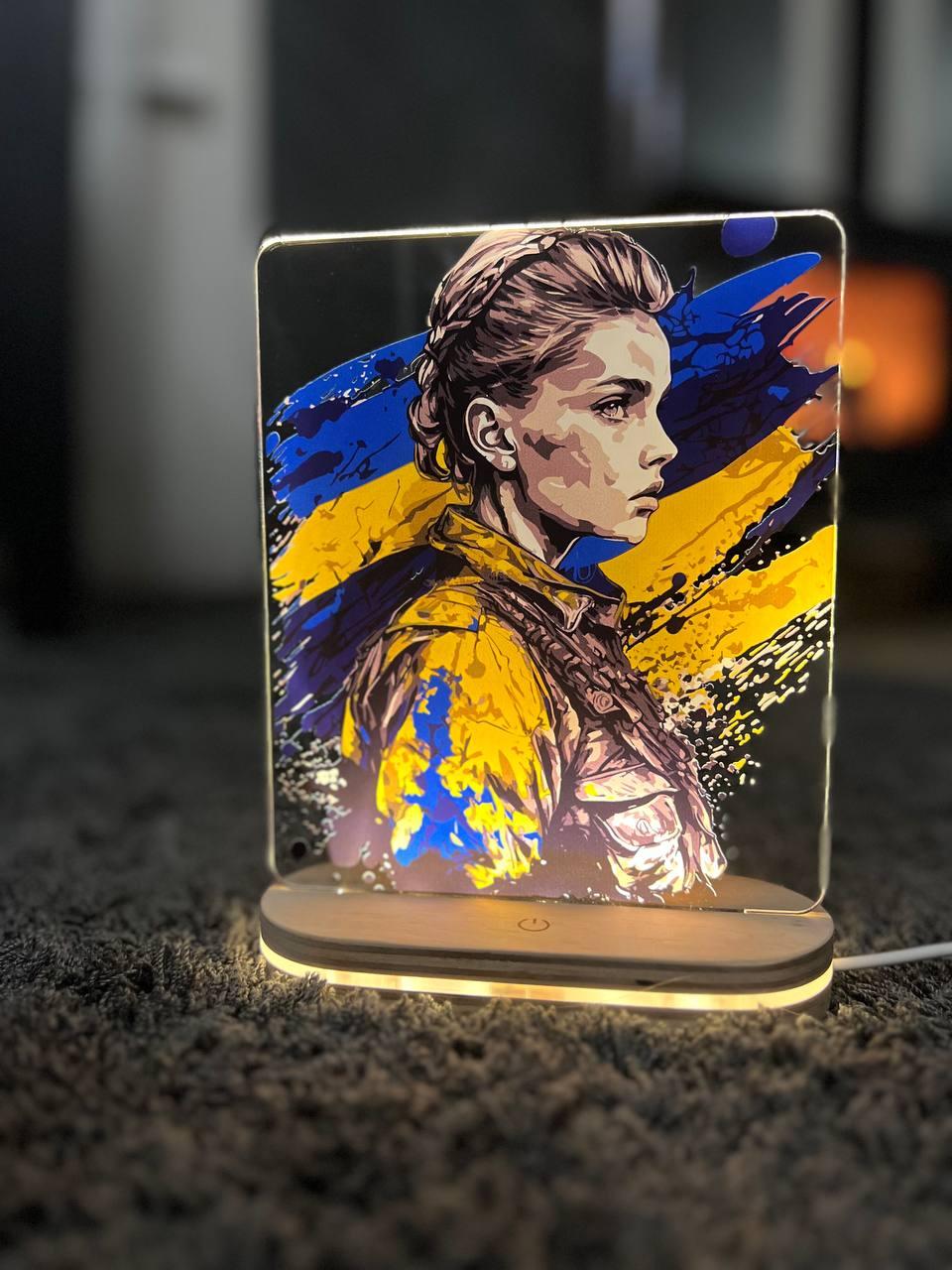 Нічник з ноткою UA- прінт 16*13 см