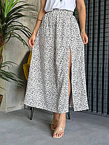Літня жіноча спідниця міді з розрізом софт у горошок Uv337, фото 2