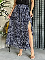Літня жіноча спідниця міді з розрізом софт у горошок Uv337, фото 5
