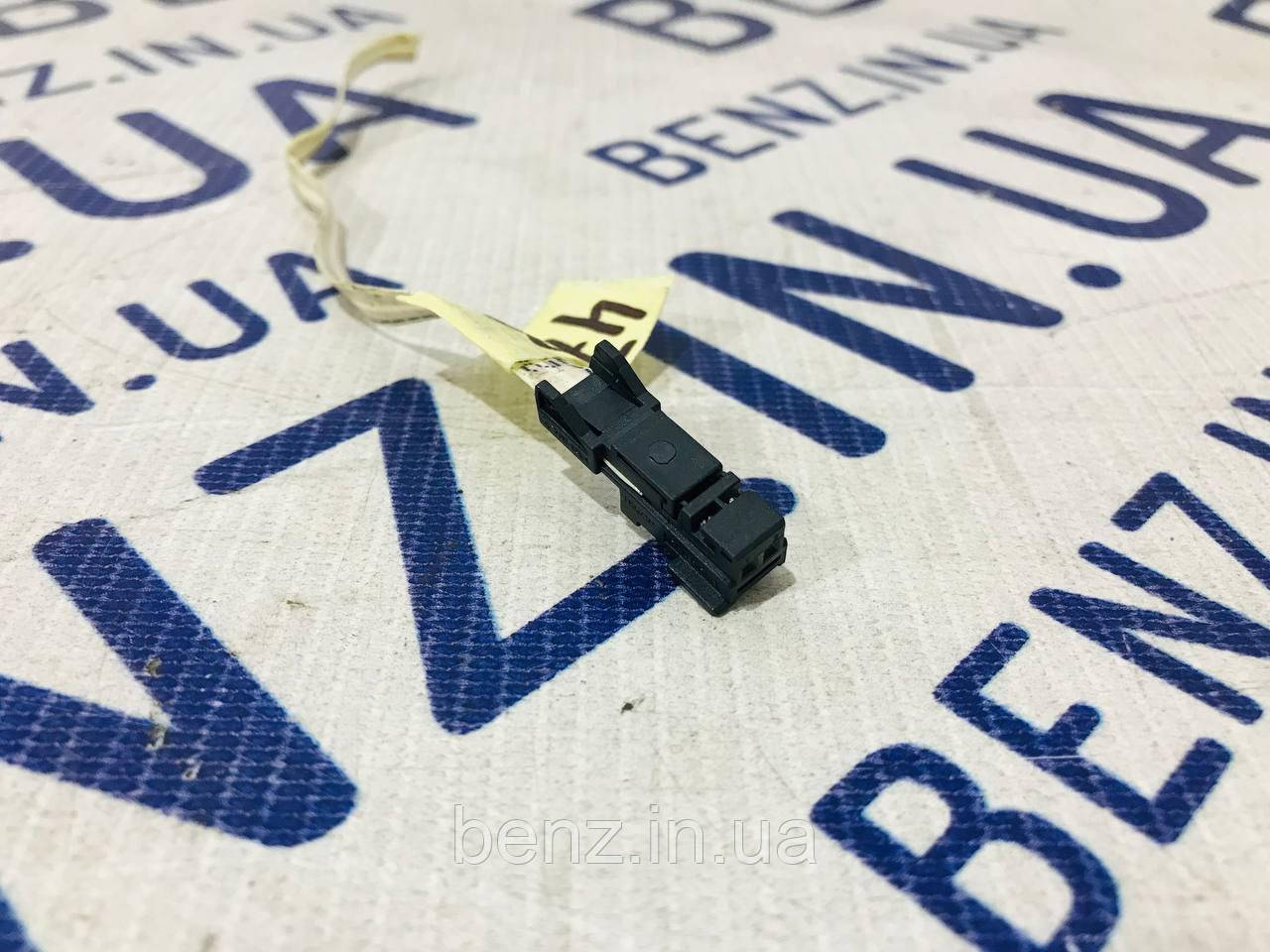 Роз'єм плафона підсвічування салону Mercedes W221, W212, W204 A0495451128, фото 1