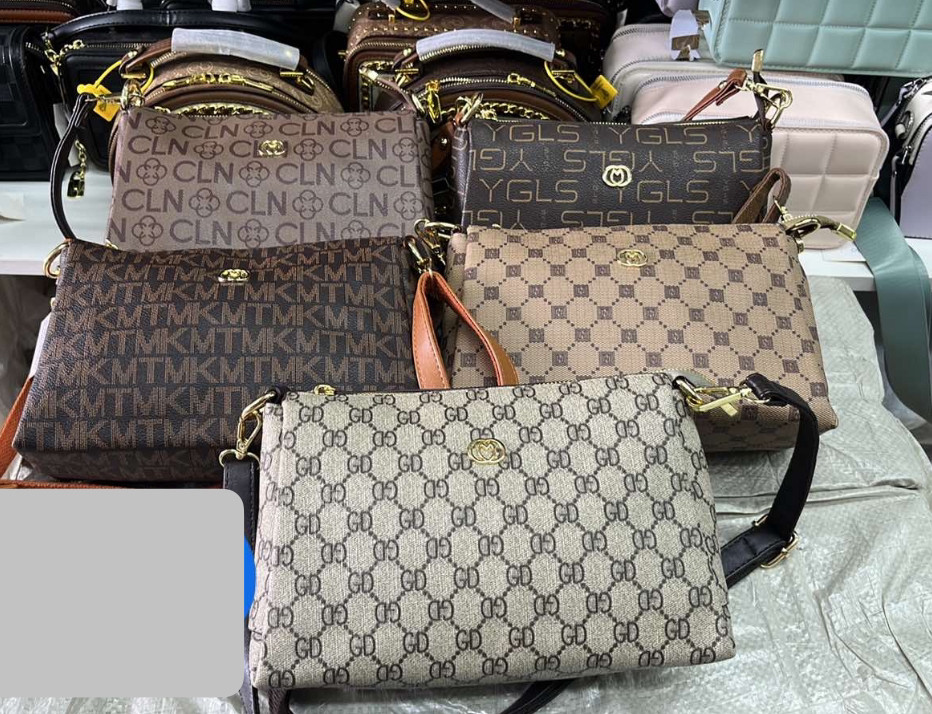 Сумочка жіноча крос-боді на блискавці з кишенею зі штучної шкіри Liza, фото 1