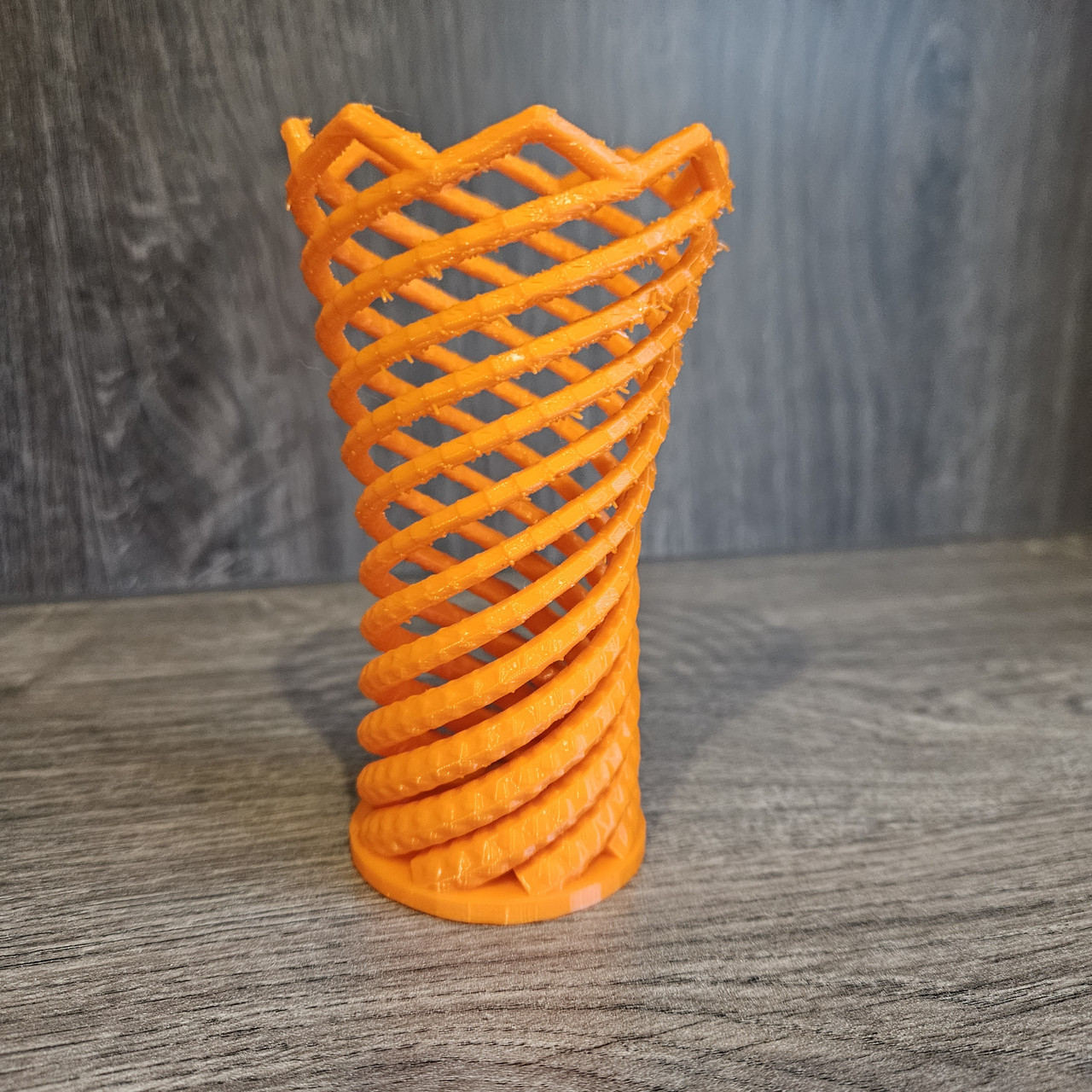 Підставка під канцелярію, роздрукована на 3D принтері