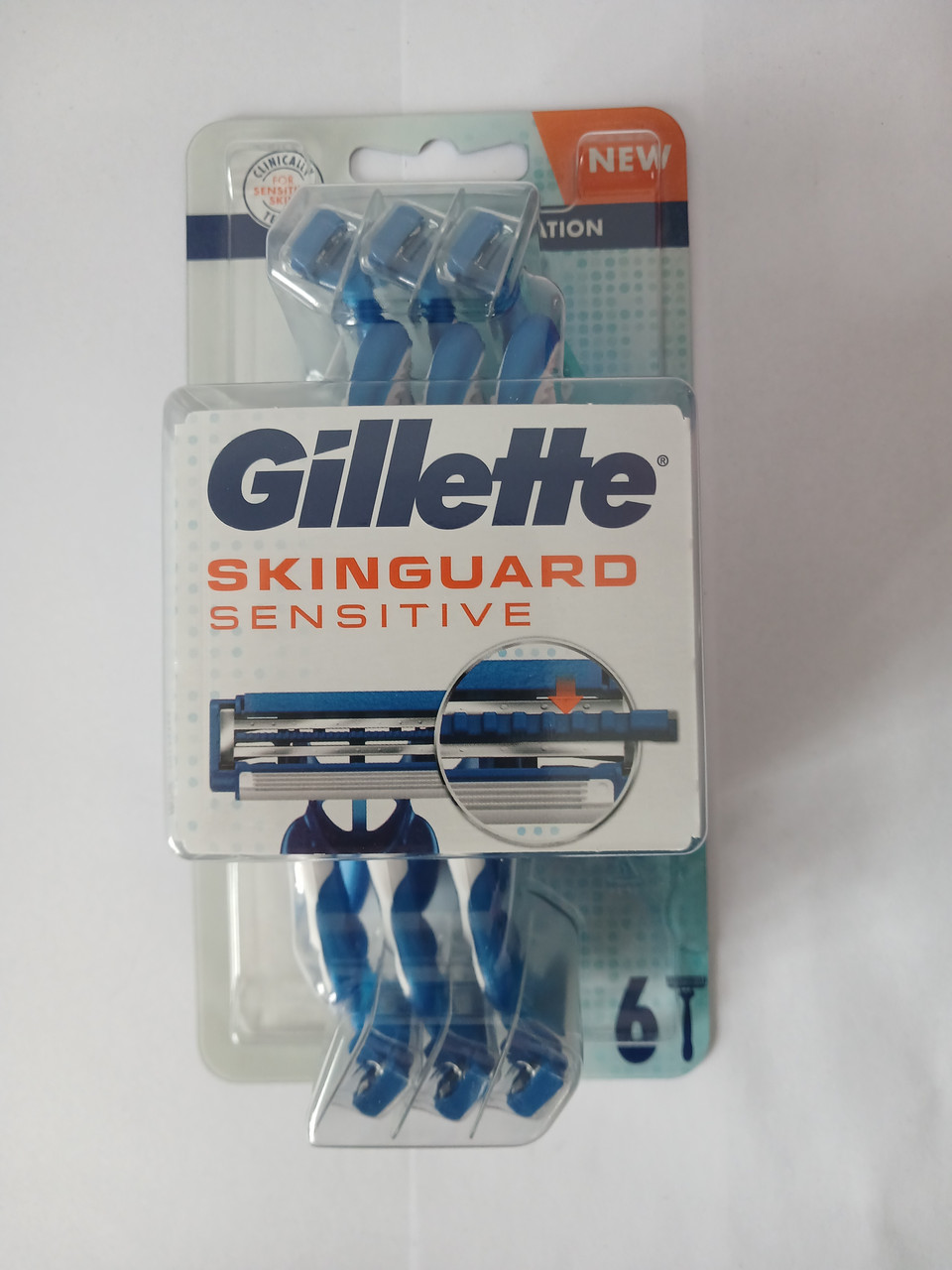 Верстат чоловічий одноразовий Gillette Skinguard sensitive slalom plus 6 шт.